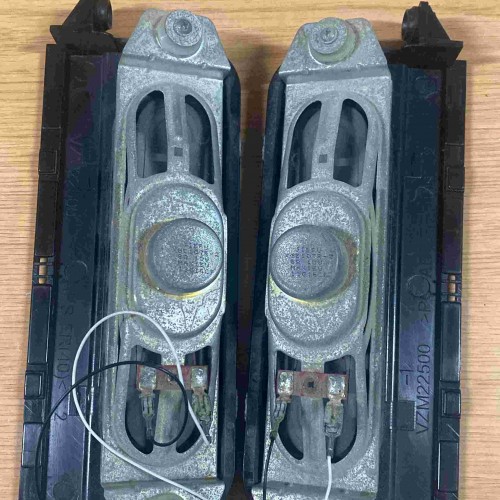 ALTAVOCES GRUNDIG 40VLE 4324 BF XGE107R-2