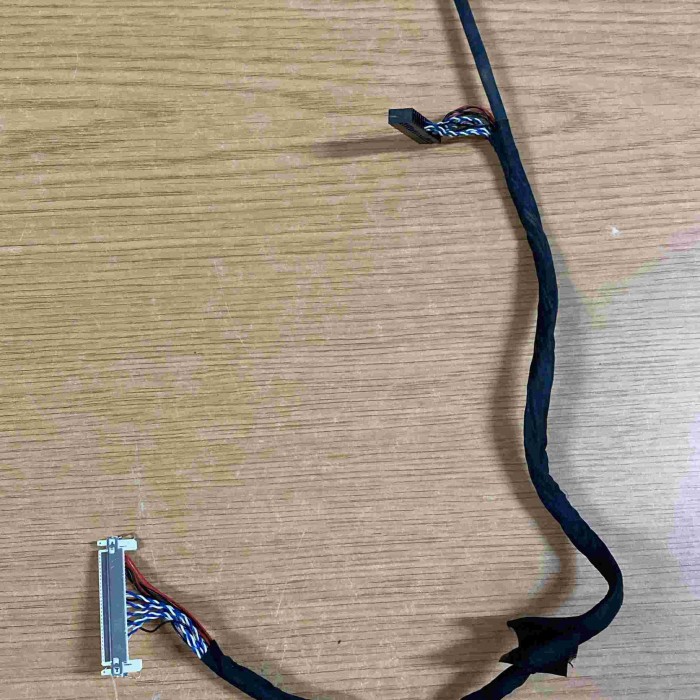 CABLE LVDS NEVIR NVR-8061-39RD2S-SMA-N